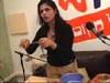 מאיה עם פעמונים טיבטיים